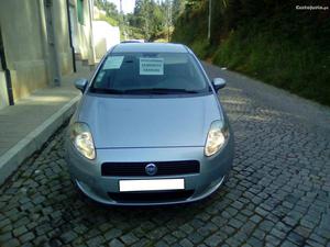 Fiat Grande Punto 1.2 c/ 5 PORTAS Abril/06 - à venda -