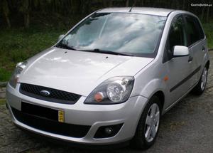 Ford Fiesta v Trend-IMPEC Fevereiro/06 - à venda -