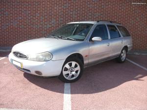 Ford Mondeo sw 1.8 td Novembro/98 - à venda - Ligeiros