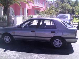 Nissan Sunny 5 portas Abril/93 - à venda - Ligeiros