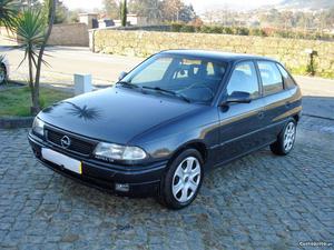 Opel Astra  i 100cv AC Maio/95 - à venda - Ligeiros