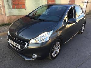 Peugeot 208 Allure Navi Junho/14 - à venda - Ligeiros