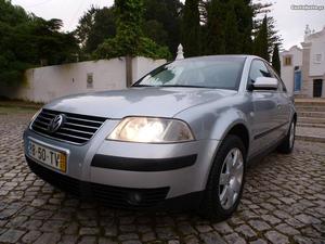 VW Passat 1.9 TDI 130 TRENLINE Agosto/02 - à venda -