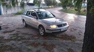 VW Passat 1.9 TDi A/C extras Janeiro/00 - à venda -