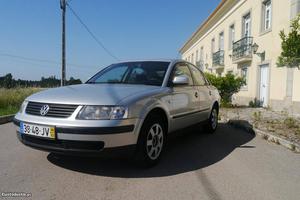 VW Passat 110Tdi Março/97 - à venda - Ligeiros