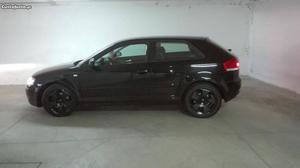 Audi A Abril/04 - à venda - Ligeiros Passageiros,