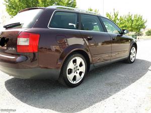 Audi A4 1.9 TDI 130CV Novembro/01 - à venda - Ligeiros