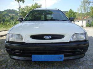 Ford Escort 1.8 D. Outubro/94 - à venda - Comerciais / Van,