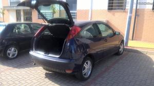 Ford Focus 1.8 tddi sportvan Fevereiro/02 - à venda -