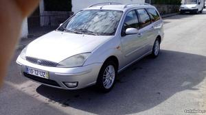 Ford Focus SW 1.4 Abril/03 - à venda - Ligeiros