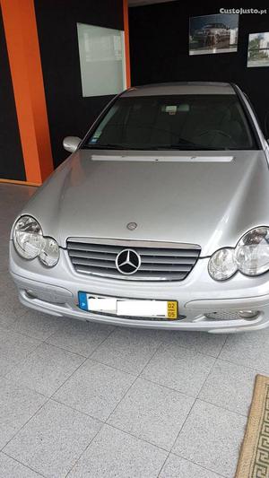 Mercedes-Benz C 220 sportcoupe Maio/02 - à venda -