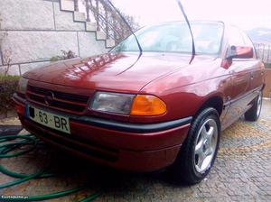 Opel Astra 1.4 Setembro/93 - à venda - Ligeiros