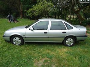 Opel Vectra gasolina Abril/90 - à venda - Ligeiros