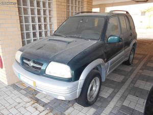 Suzuki Grand Vitara 2.0 TD - Inteiro - Fevereiro/00 - à