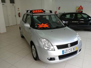 Suzuki Swift 1.3Diesel 5Lugares Dezembro/06 - à venda -