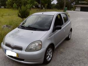 Toyota Yaris D4D SOL Outubro/02 - à venda - Ligeiros