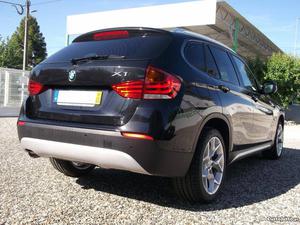 BMW X1 18 D s-Drive Março/11 - à venda - Ligeiros