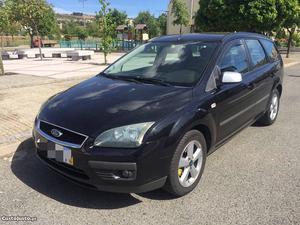 Ford Fiesta tdci Abril/05 - à venda - Ligeiros Passageiros,