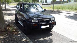 Ford Maverick Terrano 2 Maio/95 - à venda - Pick-up/