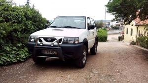 Nissan Terrano 2.7 TD Novembro/00 - à venda - Pick-up/