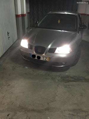 Seat Ibiza 6l Agosto/02 - à venda - Ligeiros Passageiros,