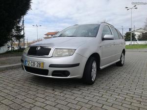 Skoda Fabia 1.4 tdi 75 cv a/c Agosto/06 - à venda -