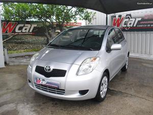 Toyota Yaris 1.0 VVT-I Março/06 - à venda - Ligeiros