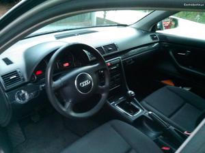 Audi A4 1.9 tdi 130 cv Janeiro/02 - à venda - Ligeiros