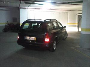 Opel Astra 1.4 Caravan Abril/00 - à venda - Ligeiros