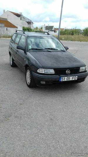 Opel Astra caravan Março/95 - à venda - Ligeiros