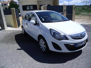 Opel Corsa 1.3 CDTI VAN A/C Outubro/14 - à venda -