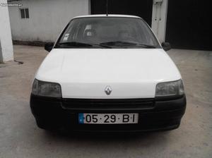 Renault Clio 1.1 Novembro/92 - à venda - Ligeiros