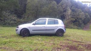 Renault Clio 1.5 dci Novembro/02 - à venda - Ligeiros