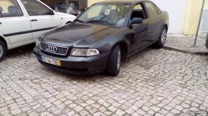 Audi A4 1.8c Dezembro/95 - à venda - Ligeiros Passageiros,