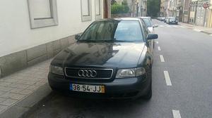 Audi A4 1.9 tdi 110 cv Janeiro/98 - à venda - Ligeiros