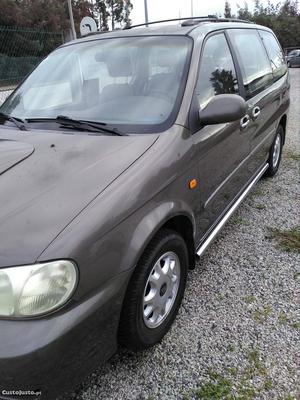 Kia Carnival monovelume 7 lug Março/01 - à venda -