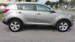 Kia Sportage 1.7 CRDI Janeiro/11 - à venda - Monovolume /