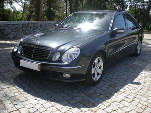 Mercedes-Benz E 220 Avangade Junho/02 - à venda - Ligeiros