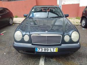 Mercedes-Benz E 220 Elegance Outubro/95 - à venda -