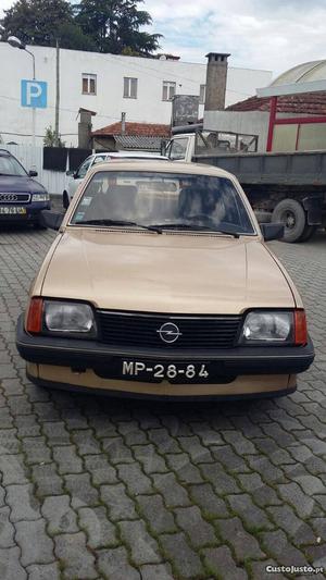 Opel Ascona  S Agosto/83 - à venda - Ligeiros