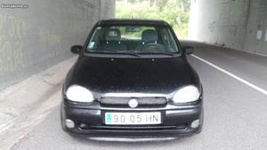 Opel Corsa 1.5 TD Novembro/96 - à venda - Ligeiros