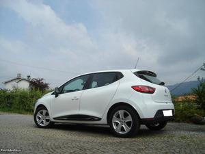 Renault Clio MedianaV DCI 90 Dezembro/13 - à venda -