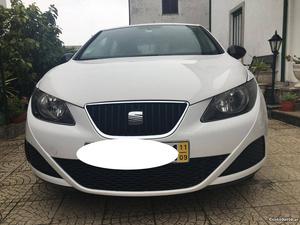 Seat Ibiza 1.6 TDI 105 CV Setembro/11 - à venda - Ligeiros