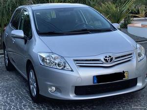 Toyota Auris D4D 1.4cc Dezembro/11 - à venda - Ligeiros