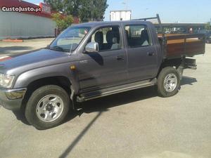 Toyota Hilux 2.4 td Fevereiro/00 - à venda - Pick-up/