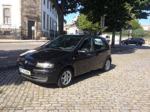 Fiat Punto 1.2 8v 5 Portas Abril/01 - à venda - Ligeiros