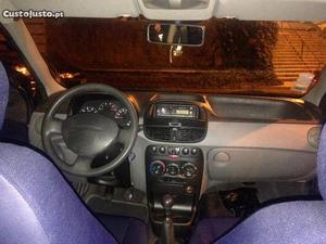 Fiat Punto 1.2 Fevereiro/00 - à venda - Ligeiros