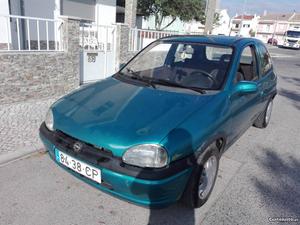 Opel Corsa 1.4 sport Outubro/95 - à venda - Ligeiros