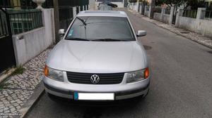 VW Passat B5 Setembro/97 - à venda - Ligeiros Passageiros,
