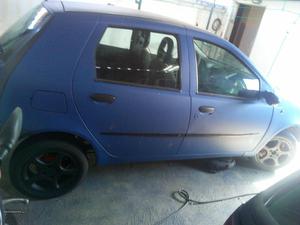 Fiat Punto  Dezembro/01 - à venda - Ligeiros